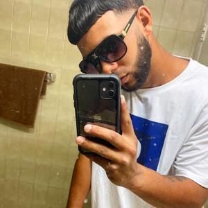 Meet your Posher, Adrián